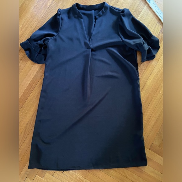 NWT black v neck dress - Picture 4 of 9
